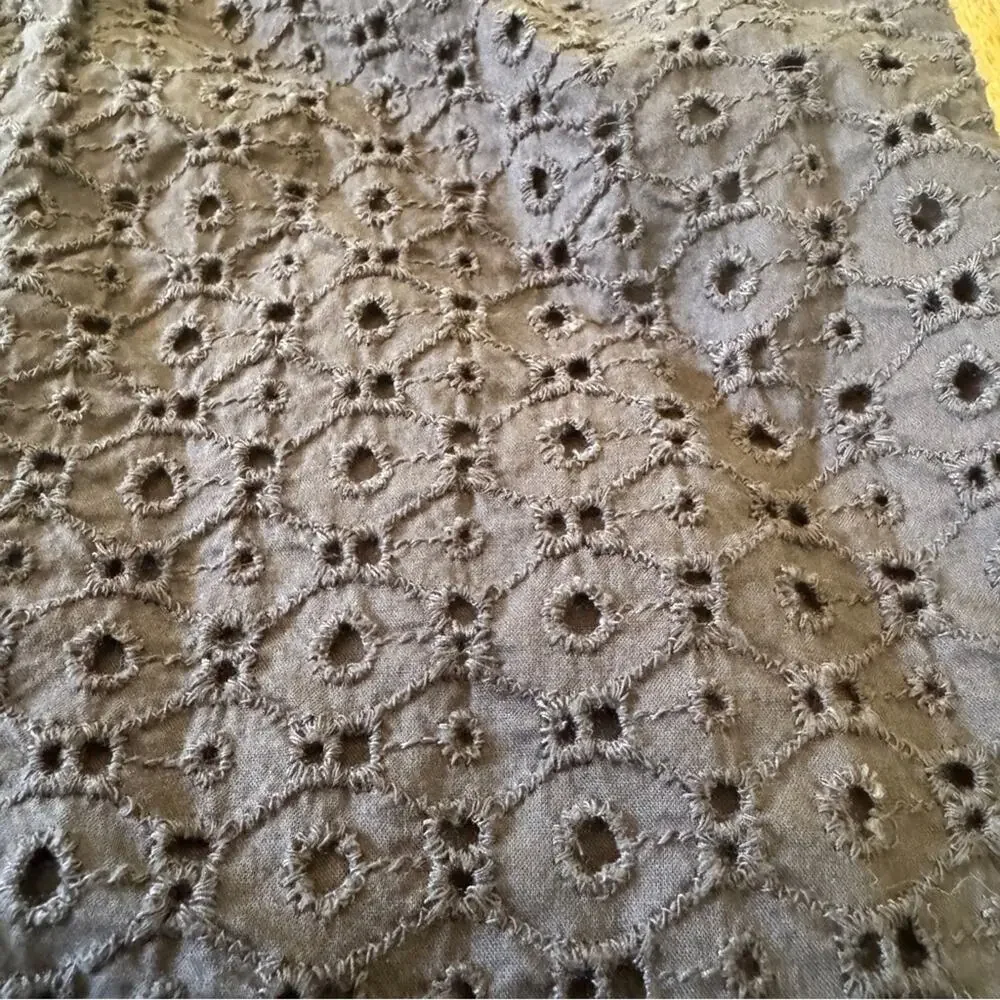 Gap Kids Girls Gray Cotton Eyelet Pants Airy Breathable Size M (8)